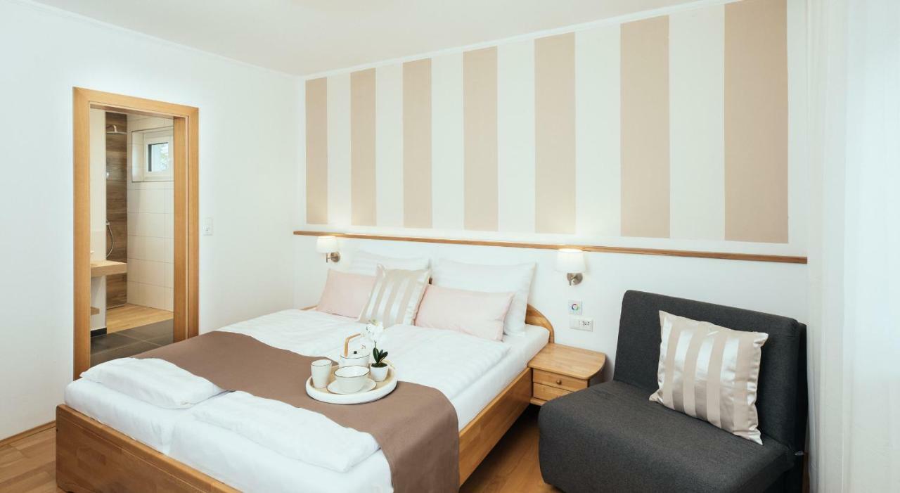 Pension Auszeit Velden Velden am Woerthersee Exterior photo